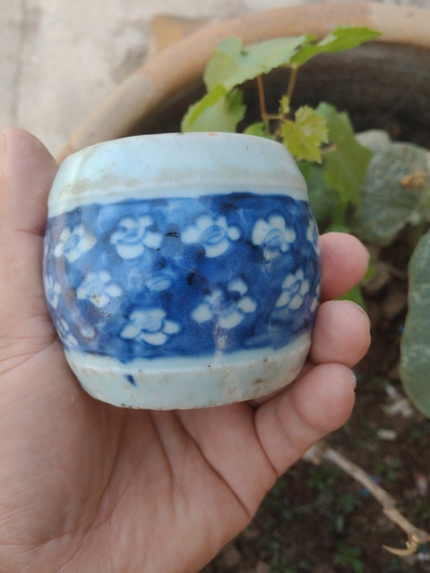 古玩陶瓷青花冰梅紋燭臺真品鑒賞圖