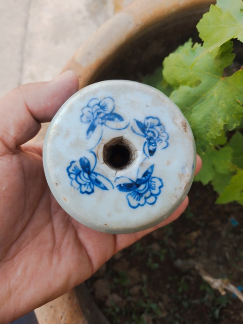 古玩陶瓷青花冰梅紋燭臺真品鑒賞圖