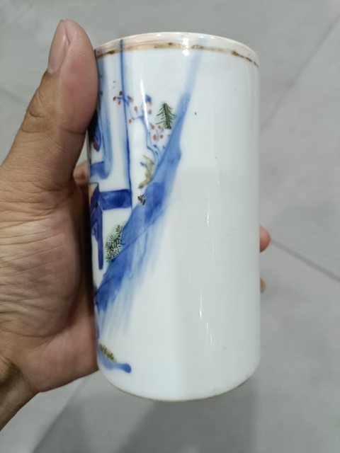 古玩陶瓷人物紋筆筒真品鑒賞圖