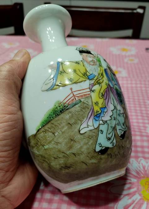 古玩陶瓷八仙圖粉彩瓶真品鑒賞圖