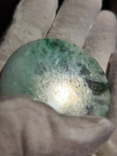古玩玉器天然翡翠圓牌真品鑒賞圖