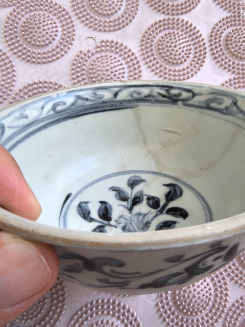 古玩陶瓷明中期青花花卉紋碗（安南窯）拍賣，當(dāng)前價格999元