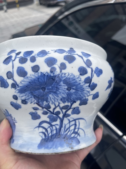 古玩陶瓷花卉紋青花馬蹄尊真品鑒賞圖
