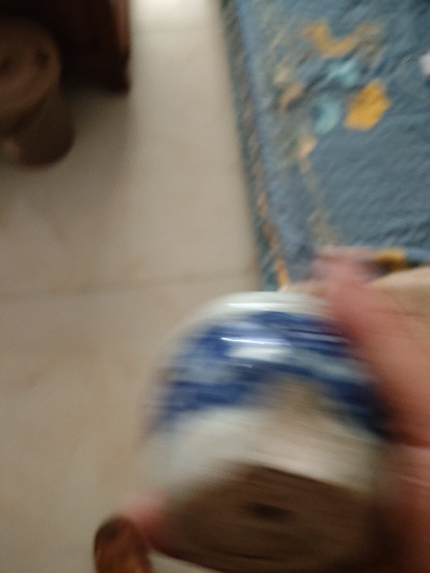 古玩陶瓷青花乾隆冰梅紋燭臺拍賣，當前價格666元