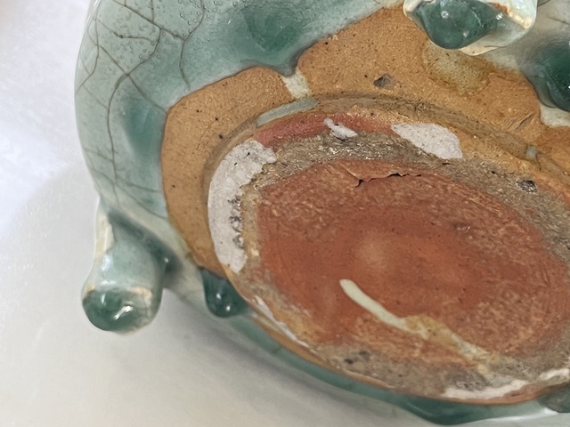 古玩陶瓷龍泉窯樽式三足爐真品鑒賞圖