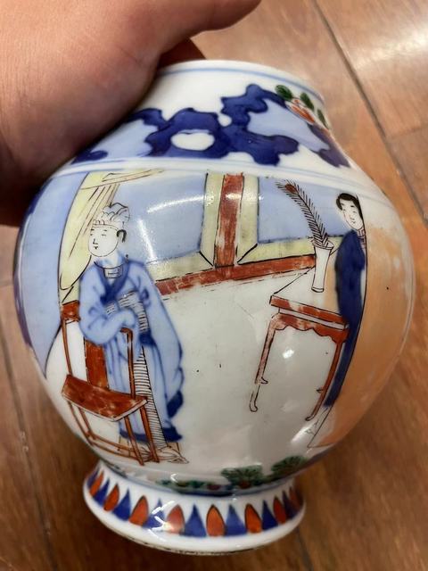 古玩陶瓷青花五彩人物罐真品鑒賞圖