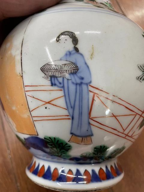 古玩陶瓷青花五彩人物罐真品鑒賞圖