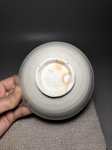 古玩陶瓷邢窯白瓷唇口碗真品鑒賞圖