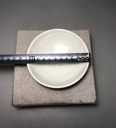古玩陶瓷邢窯白瓷唇口碗真品鑒賞圖