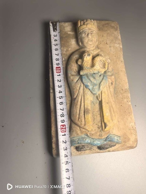 古玩陶瓷三彩人物捧龍文官像磚拍賣,當前價格0元