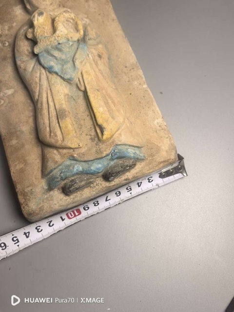 古玩陶瓷三彩人物捧龍文官像磚拍賣,當前價格0元