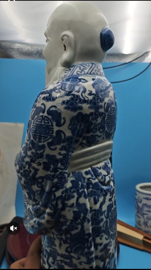 古玩陶瓷創(chuàng)匯時期青花造像真品鑒賞圖