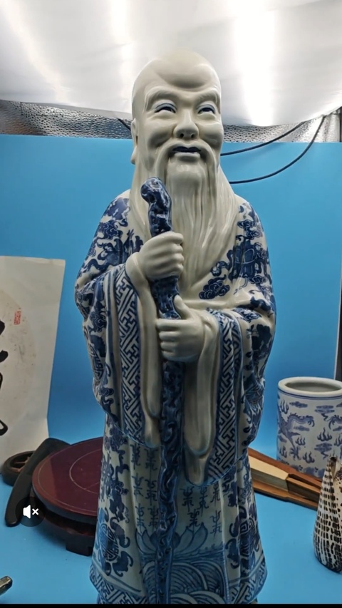 古玩陶瓷創(chuàng)匯時期青花造像真品鑒賞圖