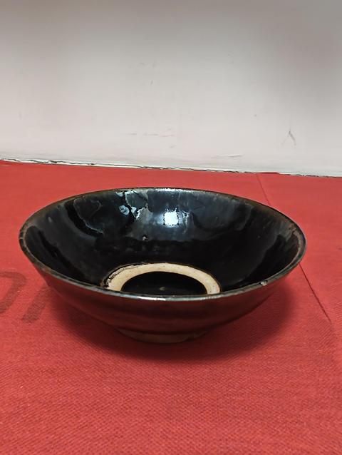 古玩陶瓷黑釉碗真品鑒賞圖