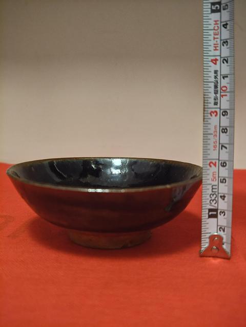 古玩陶瓷黑釉碗真品鑒賞圖