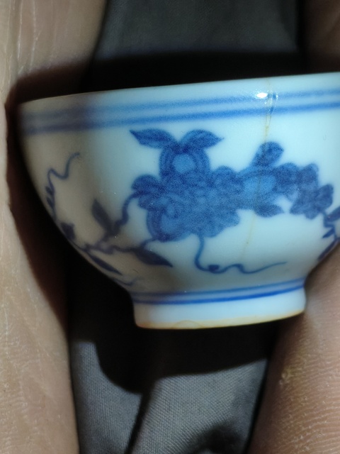 古玩陶瓷青花杯真品鑒賞圖
