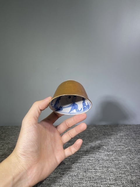 古玩陶瓷清晚期.外紫金釉內青花金玉滿堂杯拍賣，當前價格0元
