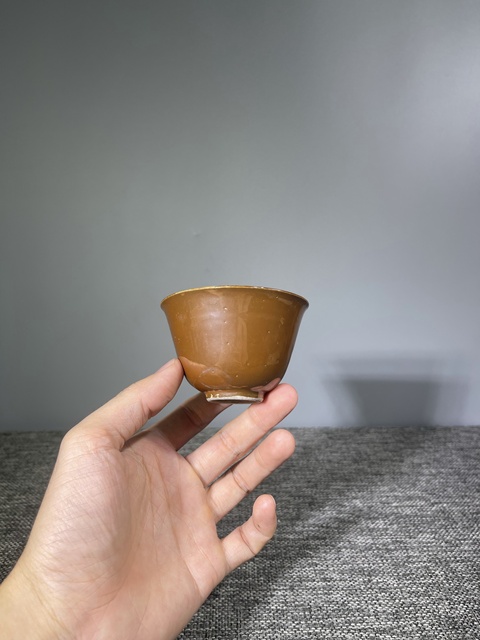 古玩陶瓷清晚期.外紫金釉內青花金玉滿堂杯拍賣，當前價格0元
