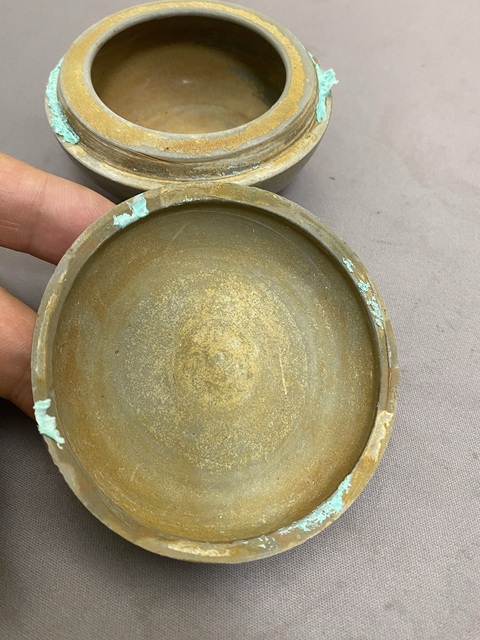 古玩陶瓷粉盒拍賣,當前價格8800元
