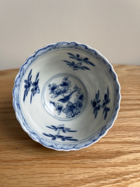 古玩陶瓷花鳥紋青花盤真品鑒賞圖