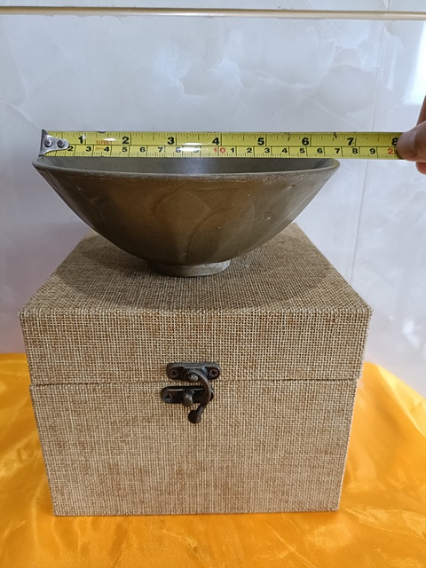古玩陶瓷北宋龍泉米黃釉外刻雙蓮瓣賞碗拍賣,當前價格5980元