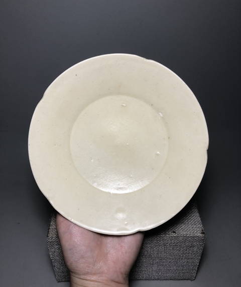 古玩陶瓷館藏級珍品五代十國【定窯】白釉葵口洗拍賣,當前價格2980元