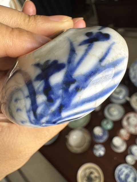 古玩陶瓷哥釉青花蘭草紋水盂拍賣,當前價格480元