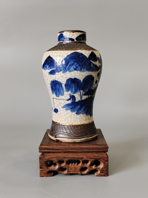 古玩陶瓷哥釉青花人物山水瓶拍賣,當(dāng)前價(jià)格650元