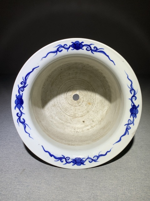 古玩陶瓷蓮池游禽滿池嬌青花花盆真品鑒賞圖