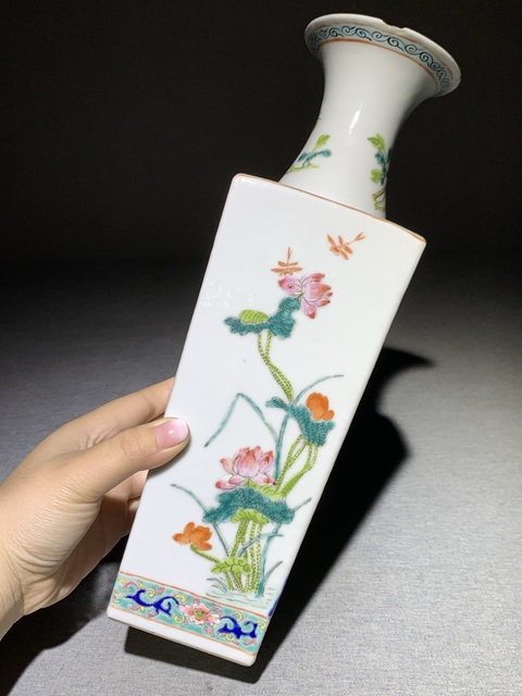 古玩陶瓷民國細路粉彩四季花卉紋天圓地方瓶幾乎全品拍賣,當前價格3600元