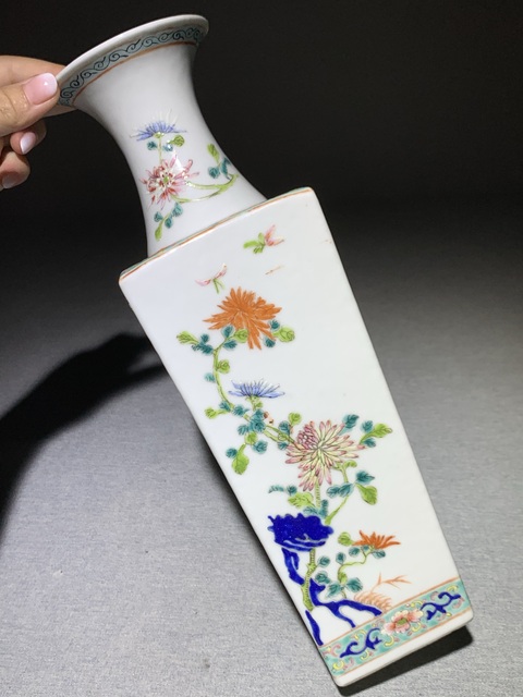 古玩陶瓷民國細路粉彩四季花卉紋天圓地方瓶幾乎全品拍賣,當前價格3600元
