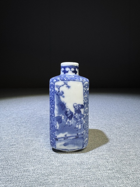 古玩陶瓷清代晚期青花嬰戲紋四方鼻煙壺全品罕見拍賣,當前價格8800元