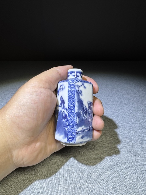古玩陶瓷清代晚期青花嬰戲紋四方鼻煙壺全品罕見拍賣,當前價格8800元