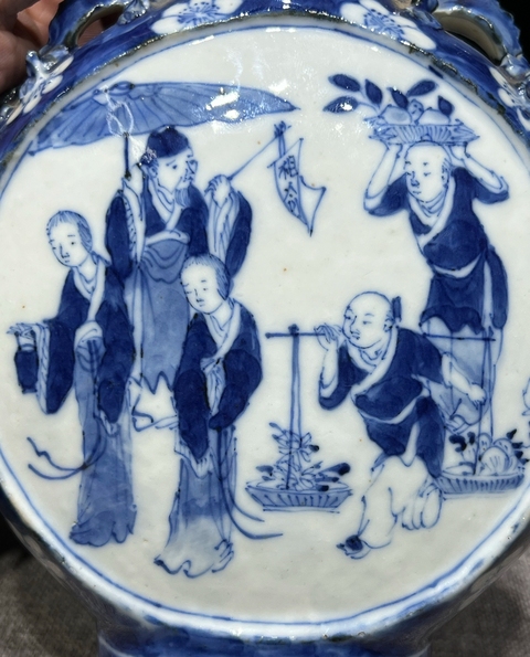 古玩陶瓷青花抱月瓶真品鑒賞圖