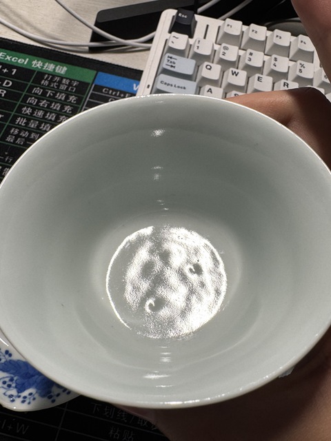 古玩陶瓷青花葡萄紋蓋碗真品鑒賞圖