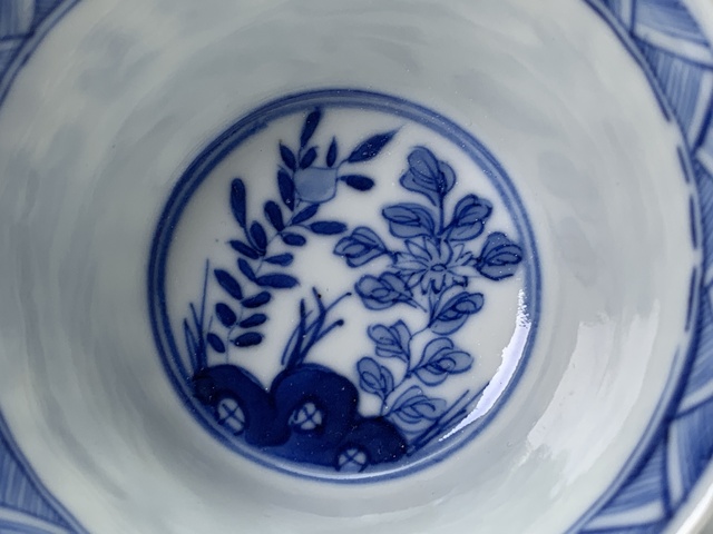 古玩陶瓷清晚期·青花花卉紋杯真品鑒賞圖