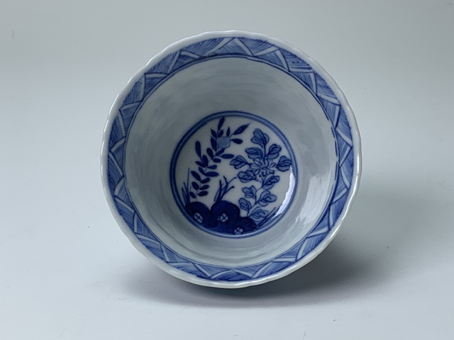 古玩陶瓷清晚期·青花花卉紋杯真品鑒賞圖