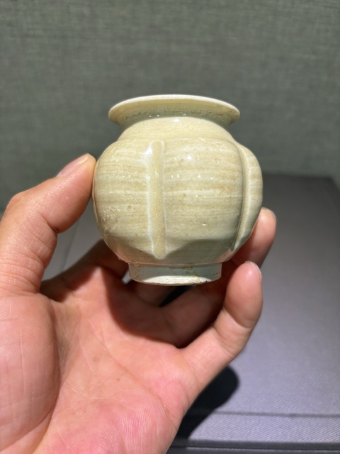 古玩陶瓷瓜棱罐拍賣,當前價格2200元