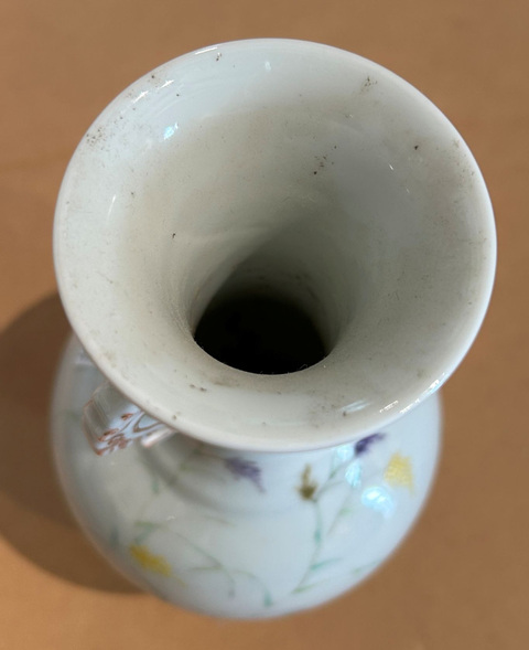 古玩陶瓷粉彩安居樂(lè)業(yè)圖撇口瓶真品鑒賞圖