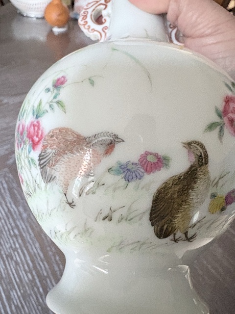 古玩陶瓷粉彩安居樂(lè)業(yè)圖撇口瓶真品鑒賞圖
