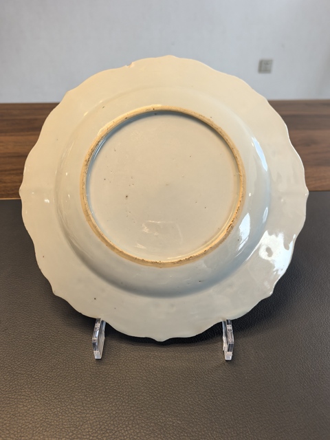 古玩陶瓷粉彩折枝花卉紋花口盤真品鑒賞圖