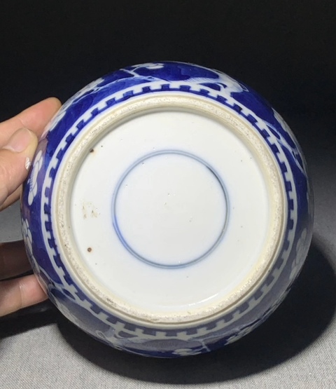 古玩陶瓷青花冰梅圖蓋罐真品鑒賞圖