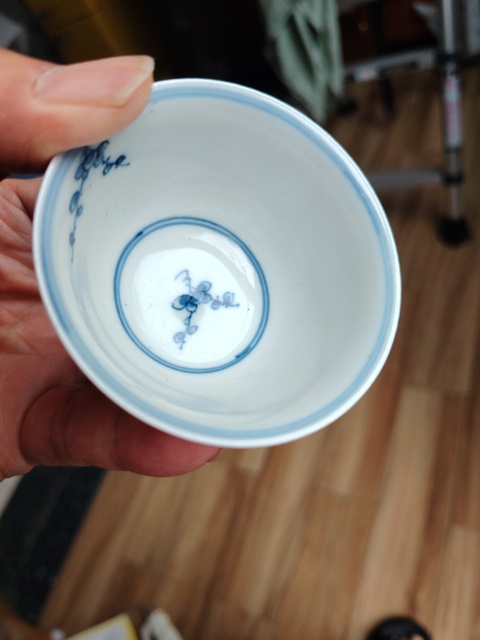 古玩陶瓷青花梅花紋杯碟，疑似復(fù)窯真品鑒賞圖