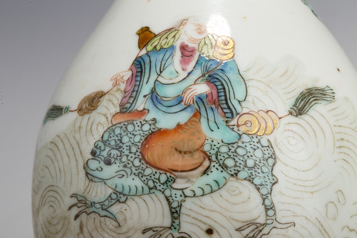 古玩陶瓷晚清·粉彩劉海戲金蟾紋膽瓶拍賣，當前價格2800元