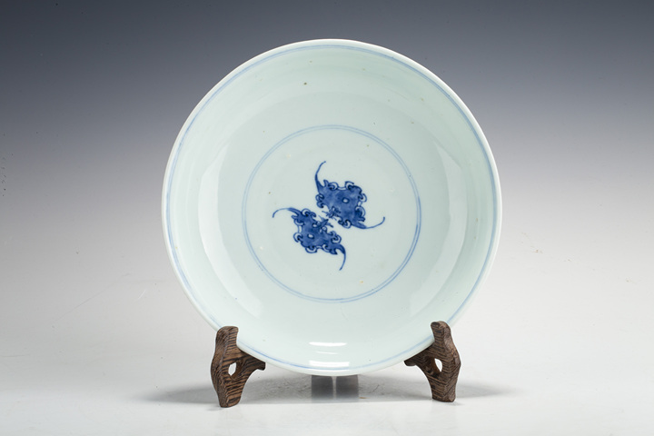 古玩陶瓷清乾隆·青花福山壽海紋淺碗拍賣,當前價格0元