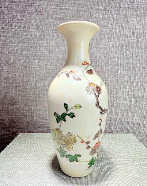 古玩陶瓷五彩花卉紋瓶真品鑒賞圖