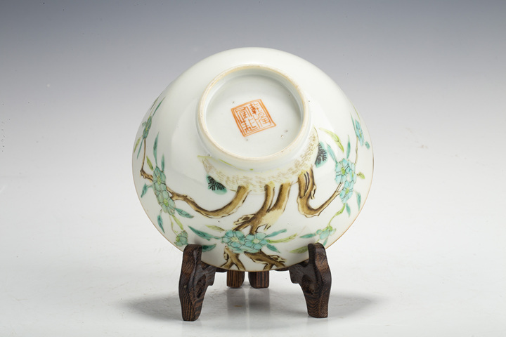 古玩陶瓷清晚·粉彩過(guò)枝花卉紋碗拍賣,當(dāng)前價(jià)格2716元
