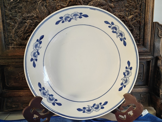 古玩陶瓷青花花卉紋盤真品鑒賞圖