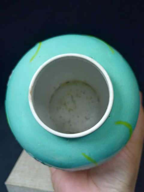 古玩陶瓷（全品）清末民初松石綠地粉彩堆塑一鷺蓮升罐高13cm拍賣，當前價格1398元