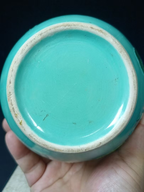 古玩陶瓷（全品）清末民初松石綠地粉彩堆塑一鷺蓮升罐高13cm拍賣，當前價格1398元